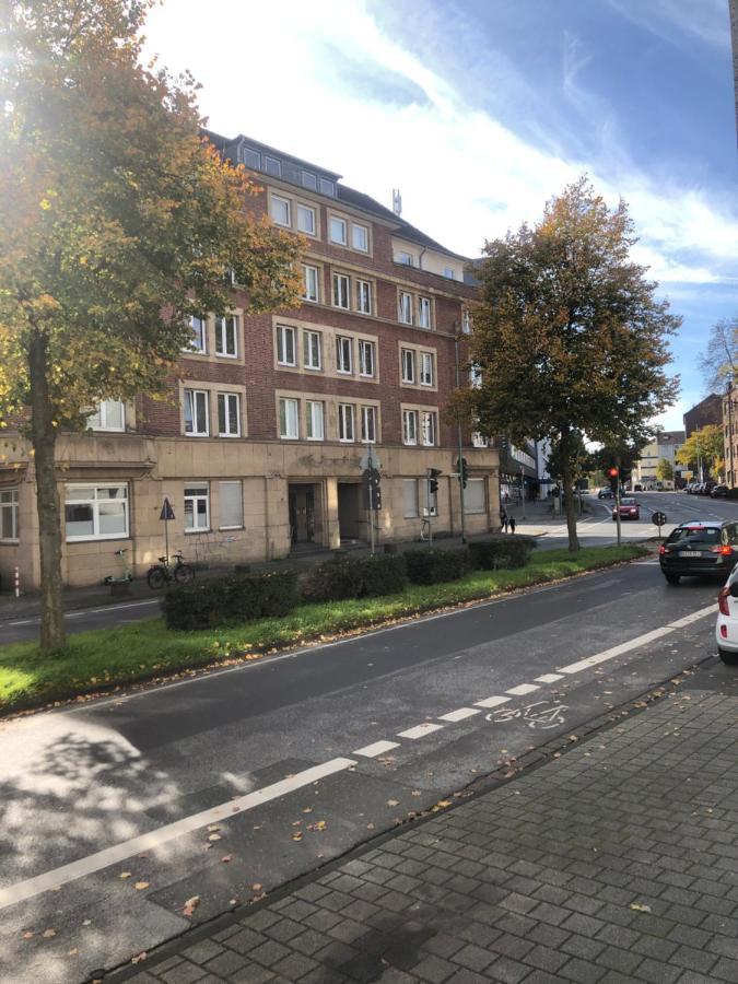 Golden Design Apartment Familie Business 6 Pers Buero Fitnessecke Naehe Messe Dus 1000 Mbit Duisburg Bagian luar foto
