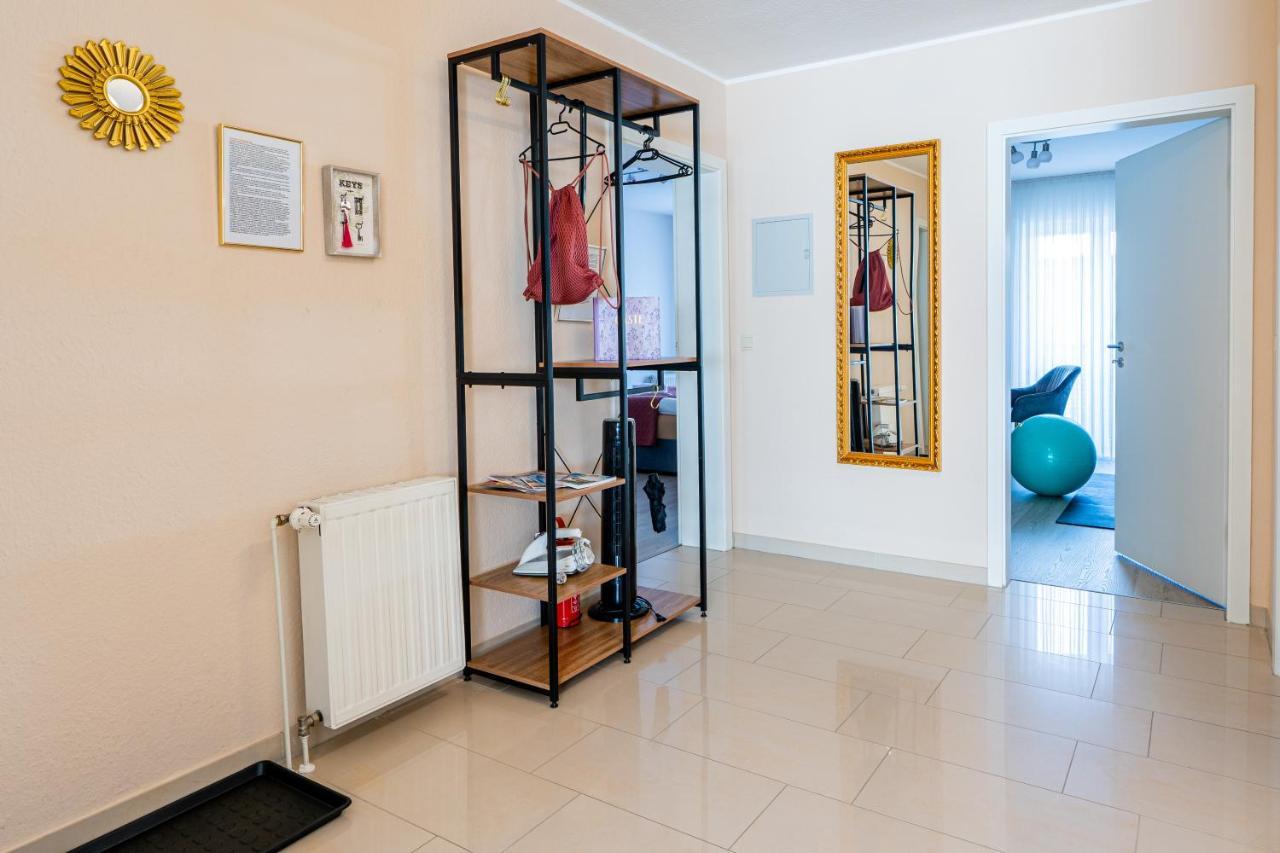 Golden Design Apartment Familie Business 6 Pers Buero Fitnessecke Naehe Messe Dus 1000 Mbit Duisburg Bagian luar foto