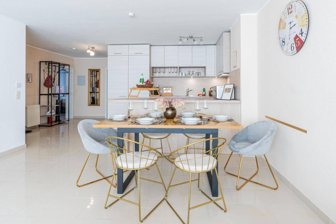 Golden Design Apartment Familie Business 6 Pers Buero Fitnessecke Naehe Messe Dus 1000 Mbit Duisburg Bagian luar foto